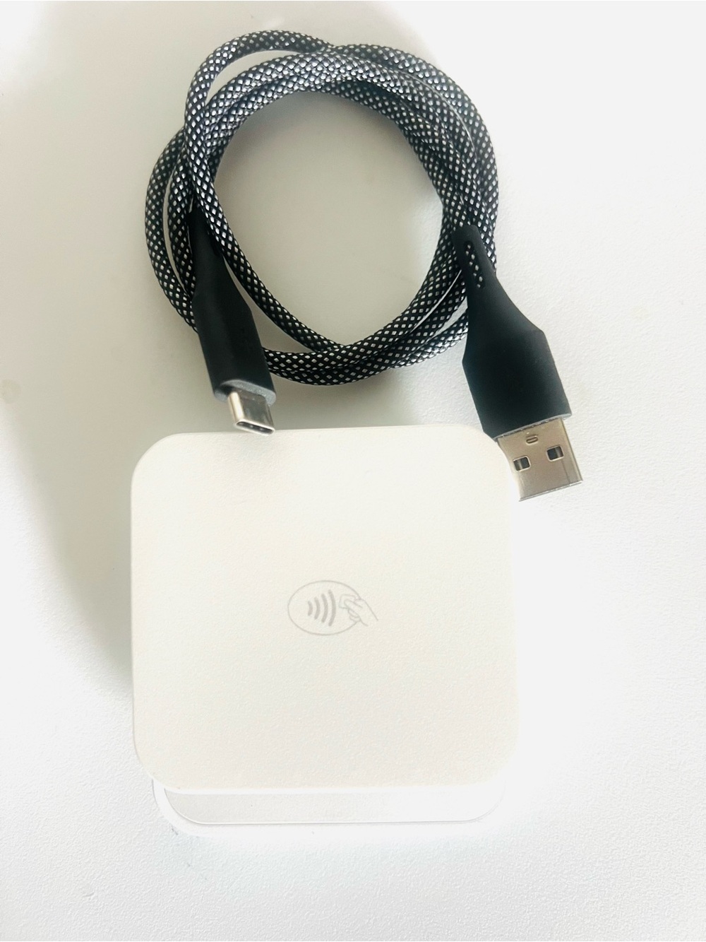 Stripe Reader M2 STRM2 -01 A Compact Bluetooth Card Reader in Tested Working